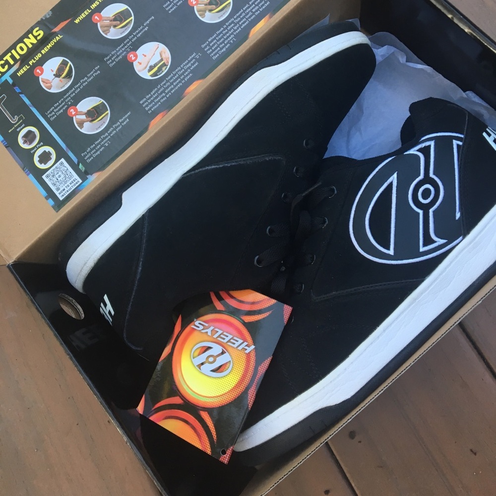 Black and White Size 11 Heelys shoes